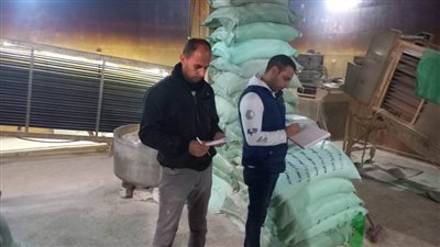 ضبط ٦ مخابز لتصرفها في ٦٨ شيكارة دقيق مدعم بالبحيرة