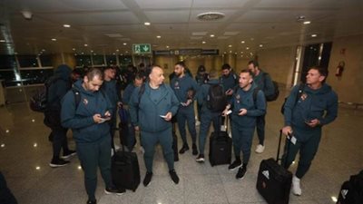 بعثة النادي الأهلي تصل الجزائر استعدادا لمواجهة شباب بلوزداد بدوري أبطال إفريقيا