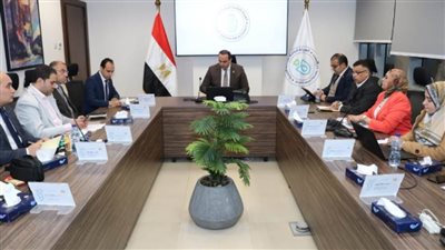 رئيس الرعاية الصحية يتابع خدمات مرضى الأورام في محافظات التأمين الصحي الشامل