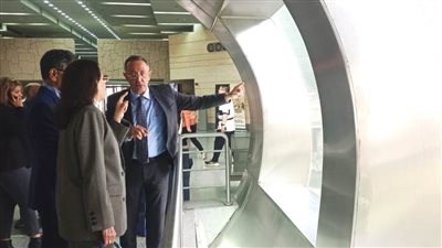 وزير الدولة القطري يزور متحف الحضارة