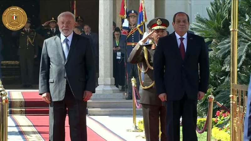 الرئيس السيسي يستقبل