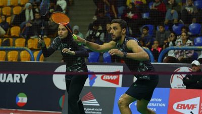 أدهم حاتم وضحى هاني لنهائي الزوجي المختلط ببطولة أفريقيا للريشة الطائرة