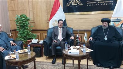 رئيس جامعة بنها يبحث سبل التعاون مع وفد بيت العائلة المصرية 