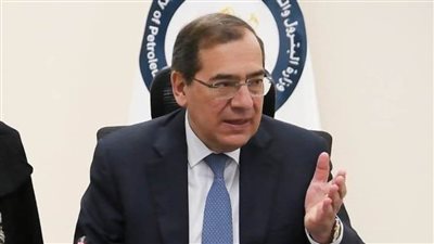 وزير البترول يبحث مع 