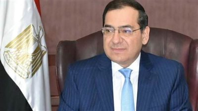 وزير البترول يُسلم جوائز التميز في مجالات التنمية المستدامة والبيئة وإزالة الكربون للشركات الفائزة