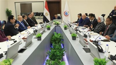 عاجل.. وزير الصحة يوجه بتشديد الرقابة على بنوك الدم