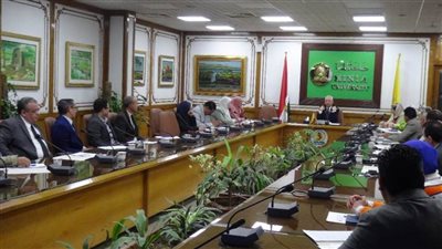 رئيس جامعة المنيا يوجه بضرورة استحداث برامج دراسية جديدة تلبي احتياجات سوق العمل الحديث