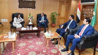 وزيرة الهجرة من الفيوم: مصر قطعت شوطًا كبيرًا في التدريب المهني