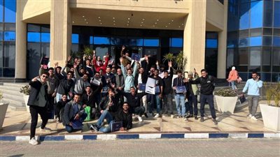 الكلية المصرية الصينية بجامعة قناة السويس تفوز بالميدالية البرونزية في مسابقة Robot Sumo