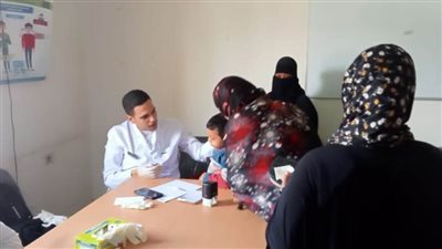 جامعة سوهاج تقدم خدماتها الطبية والعلاجية لـ٦٨٤ مواطنًا بقرية أولاد نصير