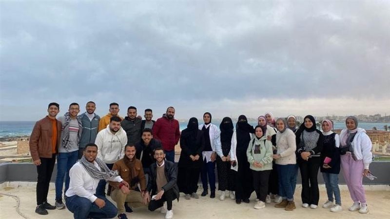 طلاب كلية علوم الارض