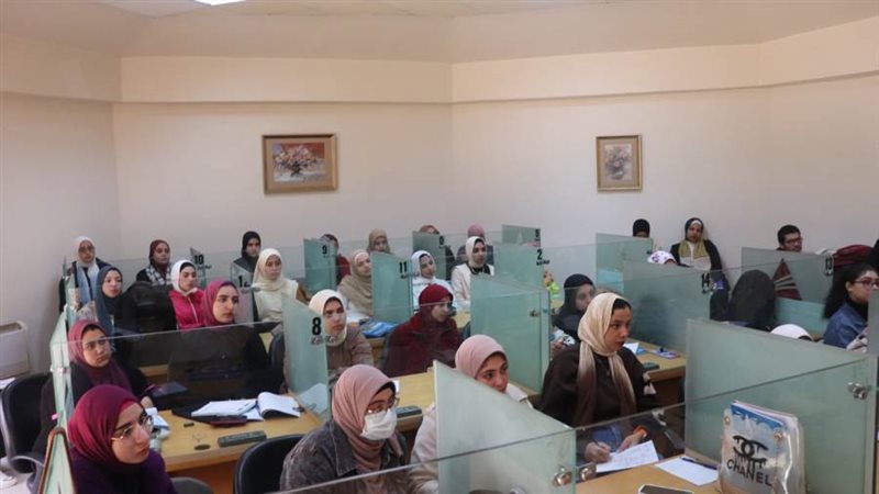 تنظم دورات تدريبية