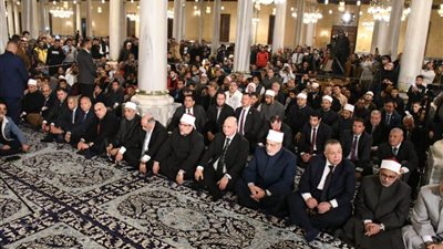 نقيب الأشراف: تحويل القبلة تأكيد للرابطة الوثيقة بين المسجدين 