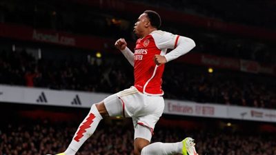 آرسنال يفوز على نيوكاسل وينافس من جديد على قمة البريميرليج