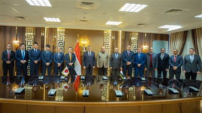 وزير الإنتاج يشهد توقيع عقد تصنيع مشترك بين حلوان للأجهزة المعدنية 