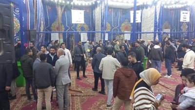 قبيل انتهاء التصويت.. تكدس وازدحام بـ