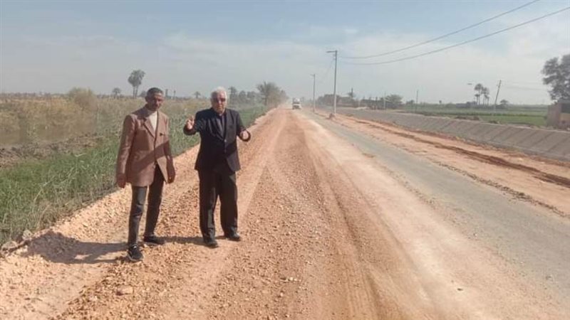 جانب من تمهيد الطريق