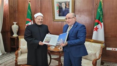 مفتي الجمهورية يبحث مع وزير الأوقاف الجزائري سبل تعزيز التعاون الثنائي