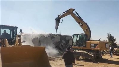 محافظ أسيوط إزالة 22 حالة تعد واسترداد 1893 متر مبان و150 فدان زراعة