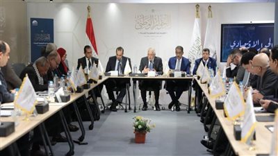 الحوار الاقتصادي يعقد جلسة متخصصة حول غلاء الأسعار وارتفاع معدلات التضخم وفقدان السيطرة على الأسواق