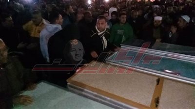 أهالي كفر الشيخ يشيعون جنازة ضحايا معدية الجيزة