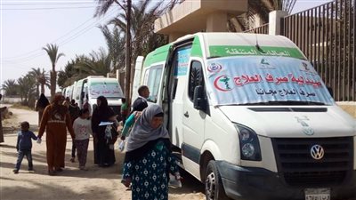توقيع الكشف الطبي على 1250 حالة خلال قافلة طبية مجانية بقرية نجم بمركز مطاي بالمنيا