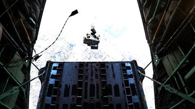 عاجل| طائرات النقل العسكري المصرية بمشاركة ٤ دول.. تسقط أطنانًا من المساعدات لـ