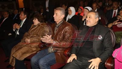 نجوم الثقافة والفن يشاركون في تكريم اسم الفنان القدير الراحل محمود عزمي