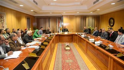 محافظ أسيوط يعقد اجتماعا موسعا لمناقشة استعداد كافة الجهات لاستقبال شهر رمضان الكريم 