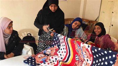 ورشة تفصيل لعضوات نادي الفتاة والمرأة بمركز شباب الضبعة بكفر الشيخ 