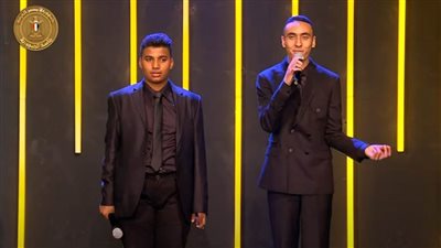 عاجل.. أًصحاب الهمم يهدون الرئيس السيسي أغنية 