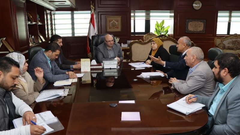 اللقاء المفتوح لمحافظ