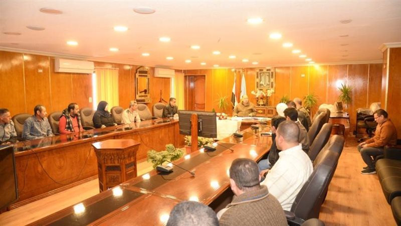 محافظ أسيوط يستكمل