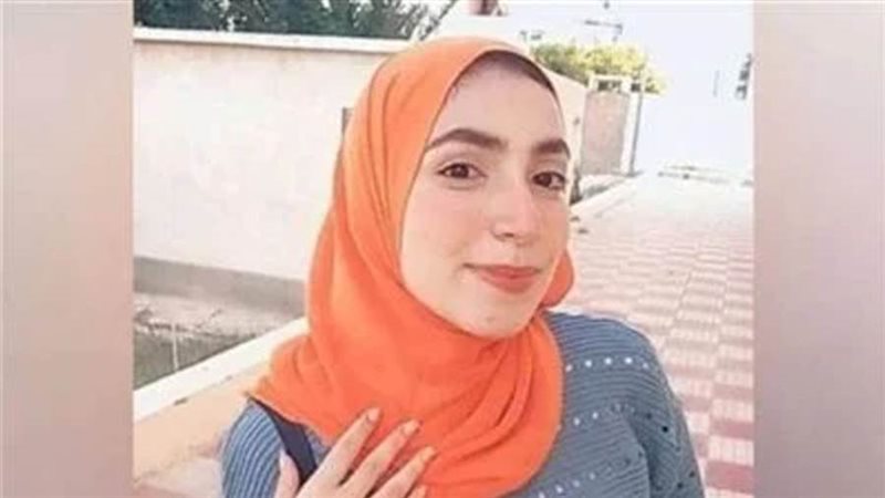 طالبة العريش