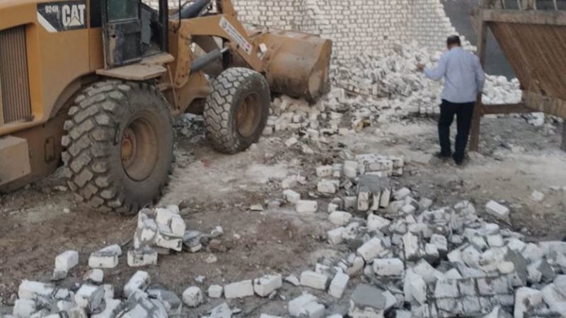 إزالة 24 حالة تعد