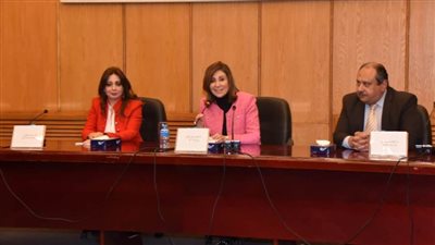وزيرة الثقافة تفتتح 
