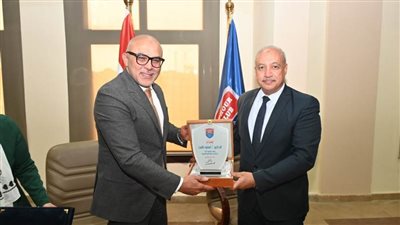 الزهور يوقع بروتوكول تعاون مع دار الكتب لإطلاق مكتبة بالنادي