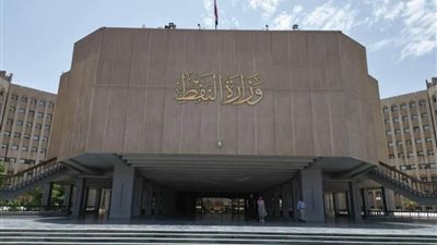 العراق يعلن تمديد الخفض الطوعي البالغ 220 ألف برميل يوميًا حتى نهاية يونيو القادم