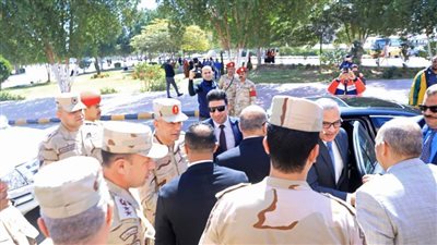 محافظ سوهاج وقائد قوات الدفاع الشعبي والعسكري يشهدان فعاليات الندوة التثقيفية الرابعة عشرة لطلاب المدارس  