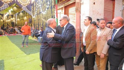 محافظ كفر الشيخ ونائبه يقدمان واجب العزاء للسكرتير العام المساعد في وفاة شقيقته