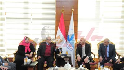 جامعة كفر الشيخ تستقبل فريق الهيئة القومية لضمان جودة التعليم والاعتماد