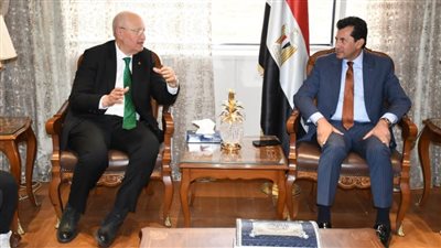 وزير الرياضة ونائب رئيس الاتحاد الدولي للسامبو يبحثان استضافة مصر للبطولة الإفريقية
