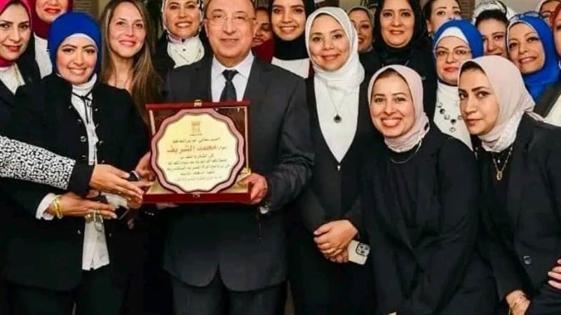 مياه الإسكندرية تكرم