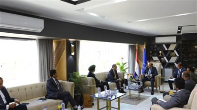  محافظ أسوان يلتقي وفد مجلس الوزراء الهندي للاطلاع على التجربة المصرية حياة كريمة