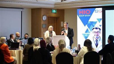 «الصحة» تنظم دورة تدريبية لعلوم صيدلة الأورام للعاملين بـ«التأمين الصحي» لرفع كفاءتهم