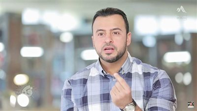 رد مصطفى حسني على انتقادات أغاني برامجه