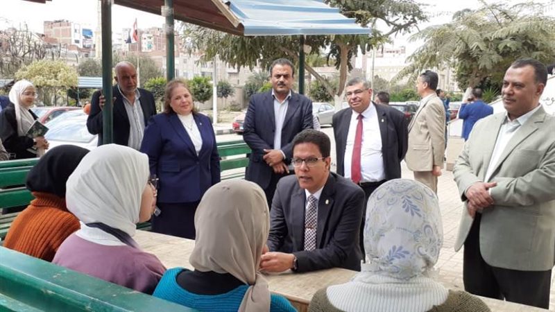 رئيس جامعة بنها يلتقى