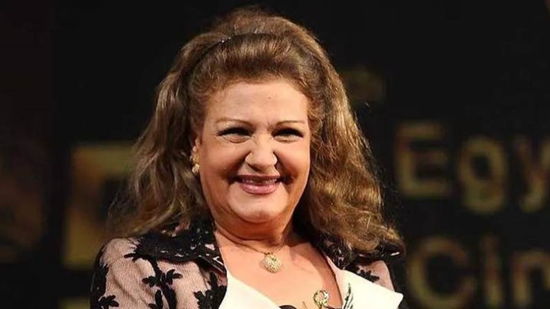 الفنانة ميمي جمال