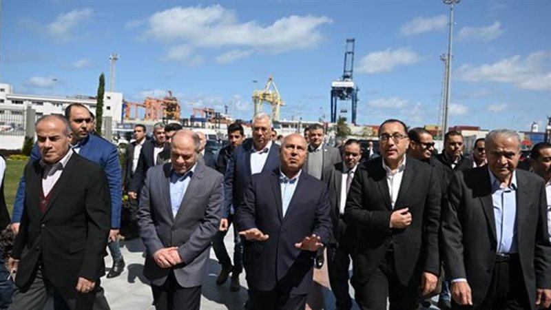 رئيس الوزراء يتفقد