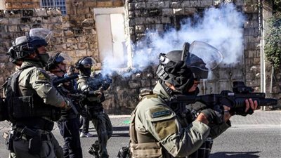 الاحتلال الإسرائيلي يعتدي على المُصلين بالقدس ويؤمن ماراثون تهويدي سنوي
